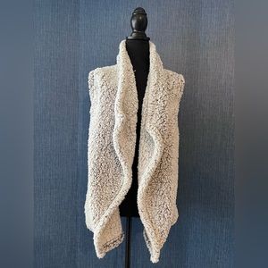 NWT Women’s Eddie Bauer Fireside Plush Vest Size Large